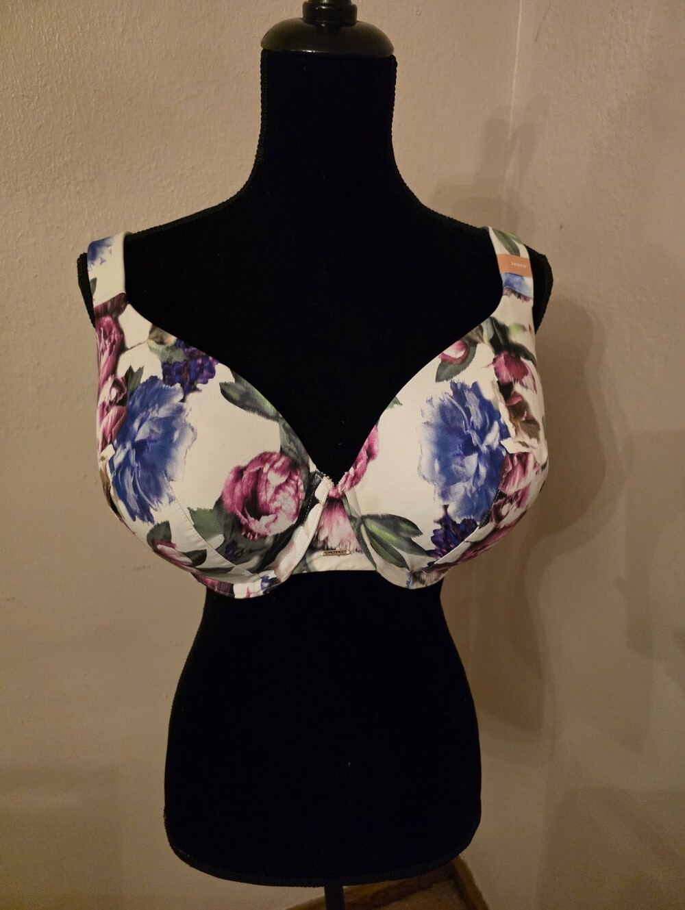 Lane Bryant Cacique Cream Floral Underwire Bra with Blue & Pink Flowersne